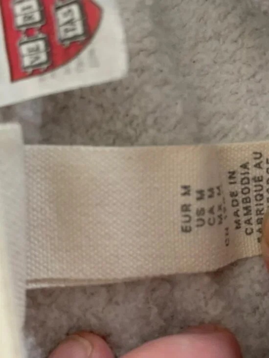 HARVARD UNIVERSITY MENS HOODIE - Picture 2 of 3